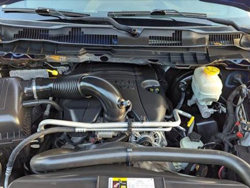 Used 2018 RAM 2500 SLT image 29