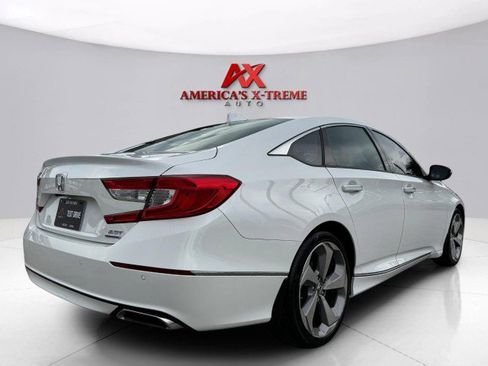 Used 2018 Honda Accord Touring image 5