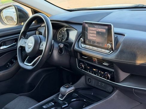 Used 2024 Nissan Rogue SV AWD/4WD image 39