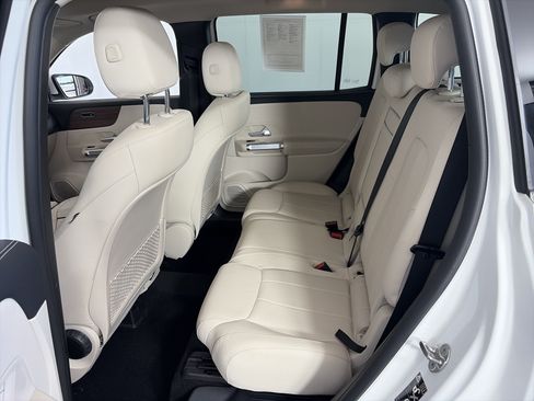 Certified 2022 Mercedes-Benz GLB 250 4MATIC image 7