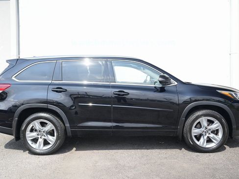 Used 2017 Toyota Highlander Limited image 7