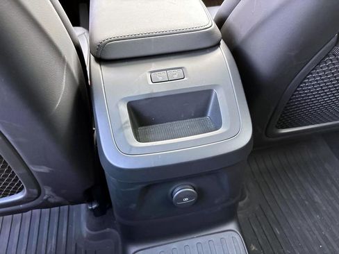 Used 2025 Volvo XC60 T8 Core w/ Protection Package Premier image 31