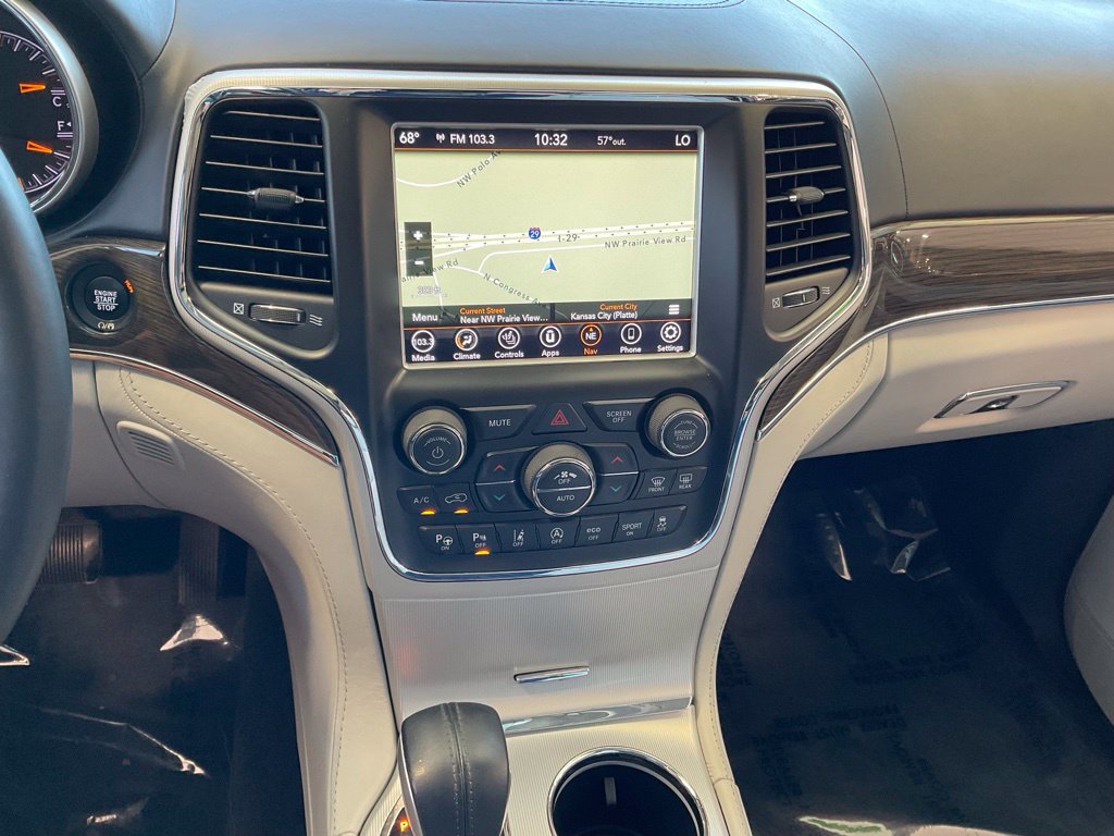 Used 2018 Jeep Grand Cherokee Summit AWD/4WD image 15