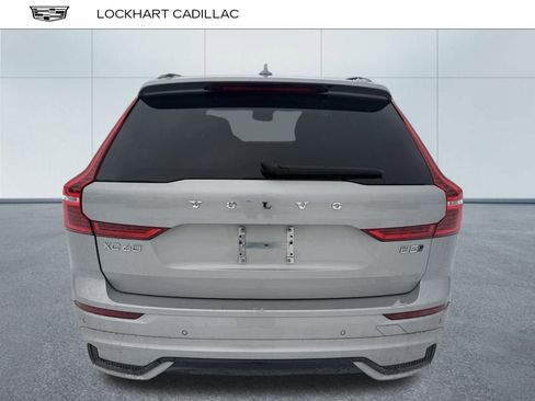 Used 2025 Volvo XC60 B5 Plus image 12