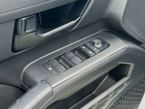 Used 2024 Toyota Tacoma SR image 19