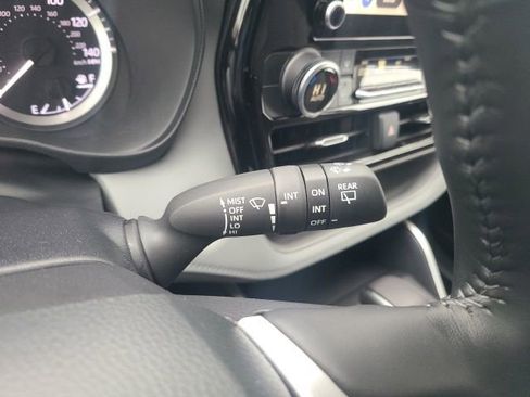 Used 2024 Toyota Highlander LE image 23