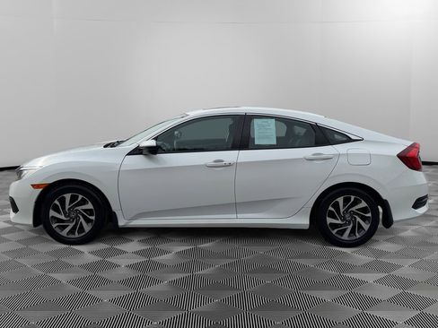 Used 2017 Honda Civic EX image 4