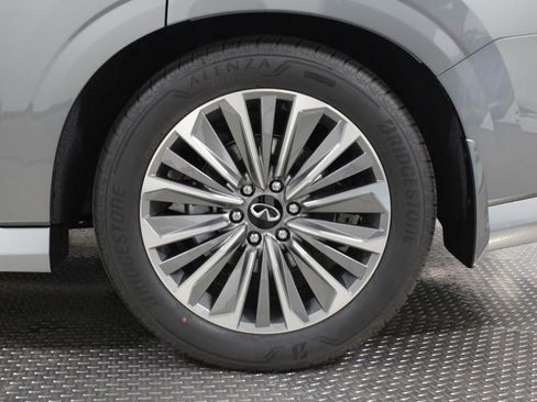 New 2026 INFINITI QX80 Luxe RWD image 13