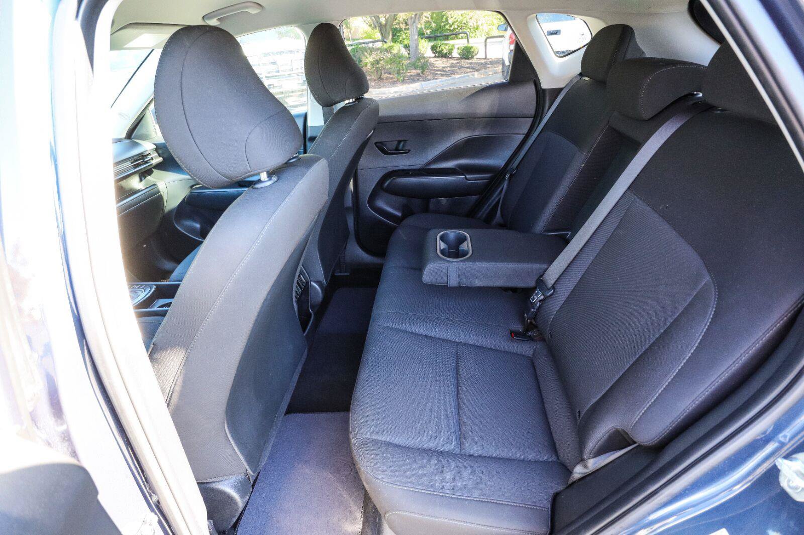 Used 2024 Hyundai Kona SEL AWD/4WD image 32