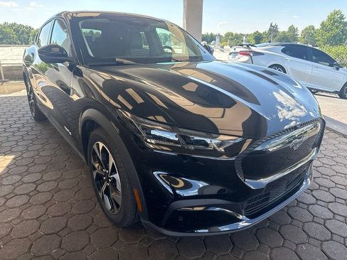 Used 2025 Ford Mustang Mach-E Select w/ Comfort Package Lite AWD/4WD image 4