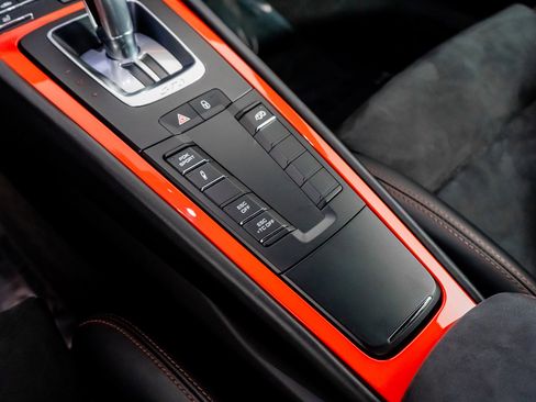 Used 2018 Porsche 911 GT3 image 34