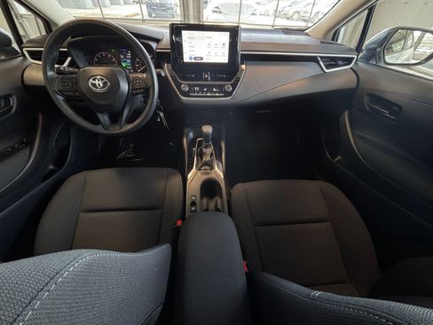 Used 2025 Toyota Corolla LE image 32