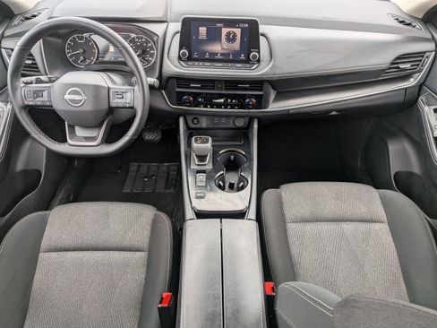 Certified 2025 Nissan Rogue SV image 22