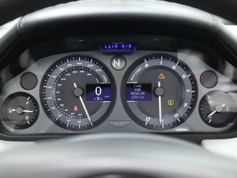 Used 2016 Aston Martin V8 Vantage GT RWD image 23