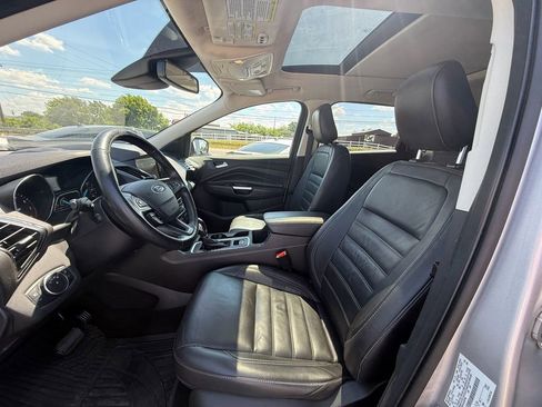 Used 2019 Ford Escape Titanium FWD image 12