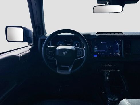 Used 2025 Ford Bronco Badlands AWD/4WD image 19