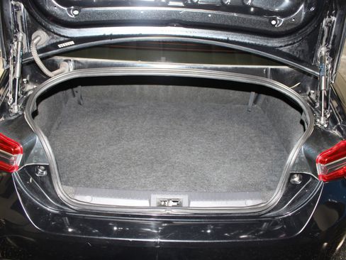 Used 2017 Toyota 86 image 4