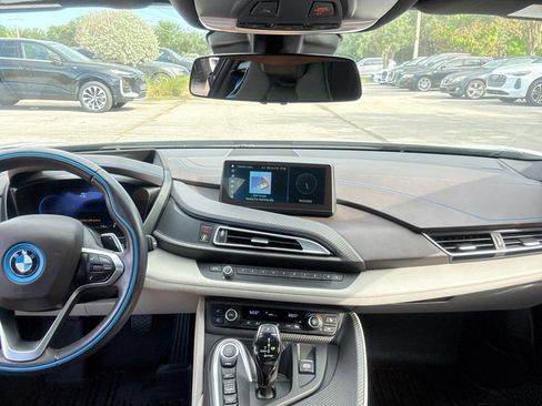 Used 2019 BMW i8 Coupe AWD/4WD image 14