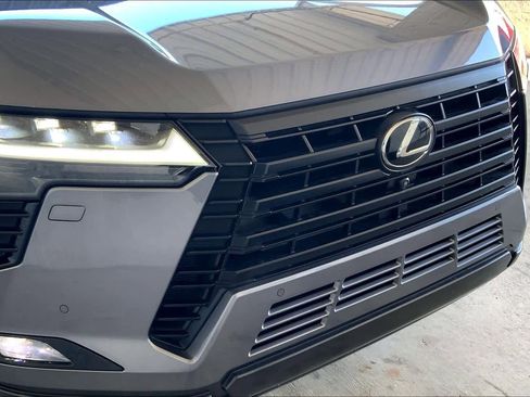 Used 2024 Lexus GX 550 image 29