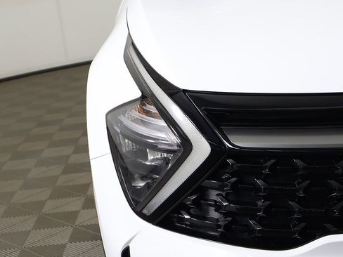 Used 2023 Kia Sportage X-Line AWD/4WD image 13