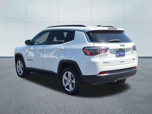 Used 2024 Jeep Compass Latitude AWD/4WD image 4