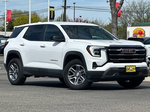 Used 2026 GMC Terrain Elevation image 1