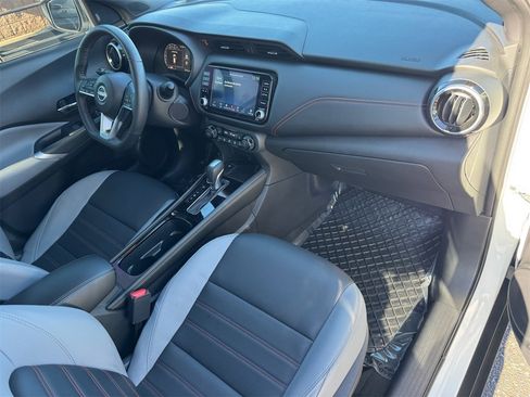 Used 2024 Nissan Kicks SR w/ SR Premium Package image 10