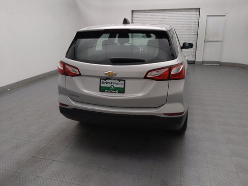 Used 2021 Chevrolet Equinox LS image 7