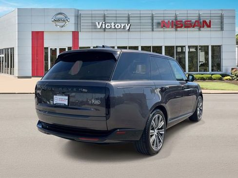 Used 2023 Land Rover Range Rover SE AWD/4WD image 3