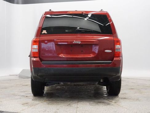 Used 2012 Jeep Patriot Latitude image 4