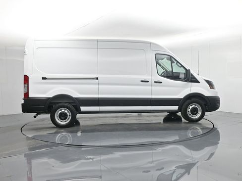 New 2026 Ford Transit 250 148 Medium Roof w/ Load Area Protection Package RWD image 21