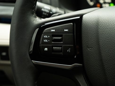 Used 2025 Honda Odyssey Elite image 21