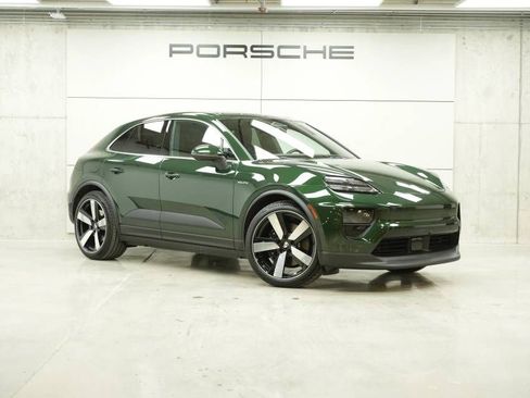 New 2026 Porsche Macan 4S Electric AWD/4WD image 9