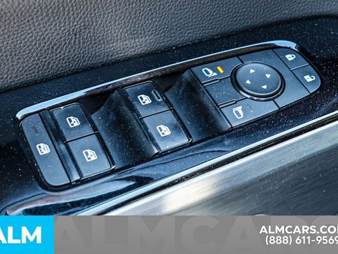 Used 2023 Nissan Pathfinder SL image 43