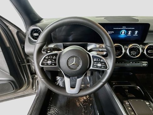 Used 2022 Mercedes-Benz GLB 250 w/ Premium Package Lite image 13