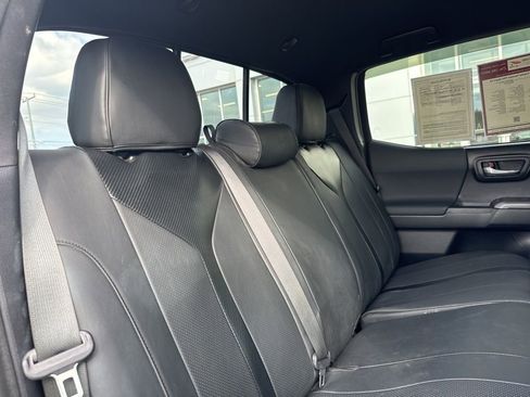 Used 2021 Toyota Tacoma TRD Sport image 28