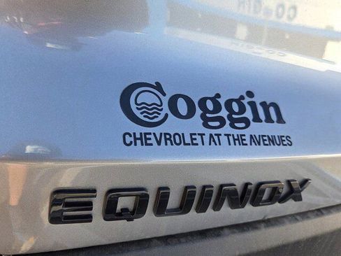 New 2026 Chevrolet Equinox LT w/ Convenience Package II FWD image 11