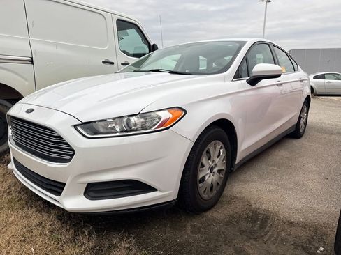 Used 2014 Ford Fusion S image 1