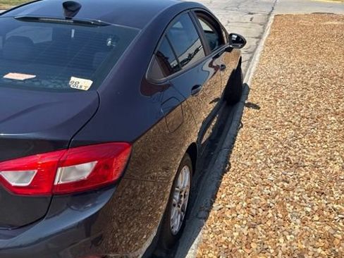 Used 2016 Chevrolet Cruze LS FWD image 7