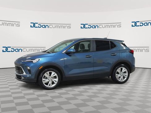 Used 2025 Buick Encore GX Preferred w/ Comfort Package FWD image 4