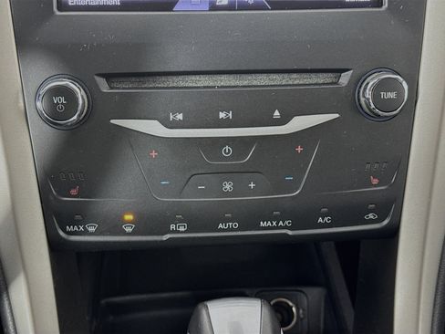 Used 2013 Ford Fusion SE image 15