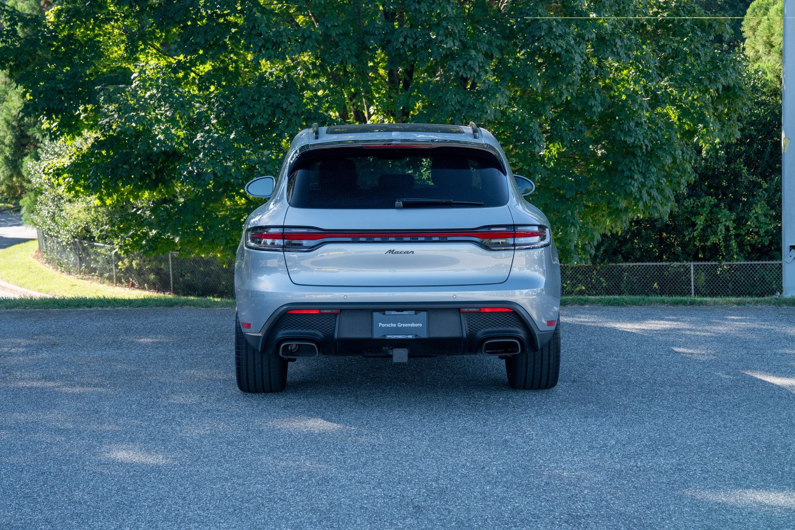 Certified 2026 Porsche Macan AWD/4WD image 6