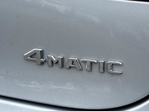 Used 2023 Mercedes-Benz GLC 300 GLC 300 image 10