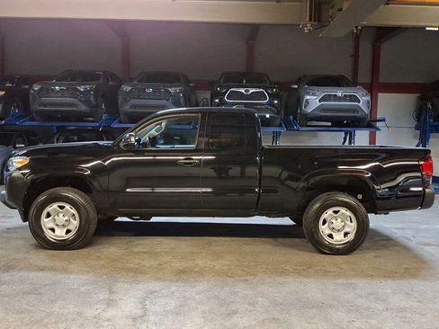 Used 2019 Toyota Tacoma SR image 4