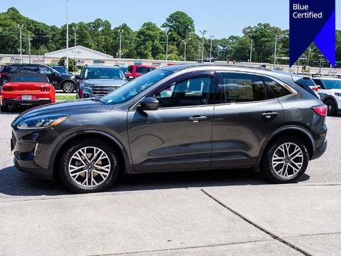 Certified 2020 Ford Escape SEL FWD image 3
