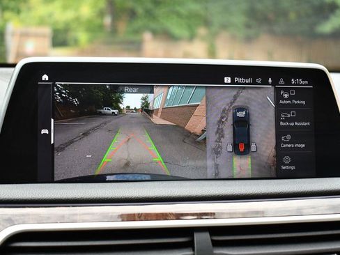 Used 2022 BMW 750i xDrive 750i xDrive w/ M Sport Package image 71