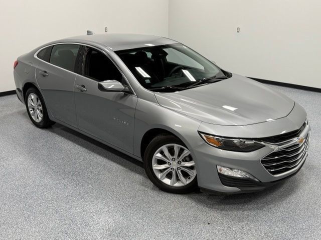 Used 2025 Chevrolet Malibu LT FWD image 34