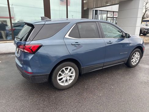 Used 2024 Chevrolet Equinox LT image 3