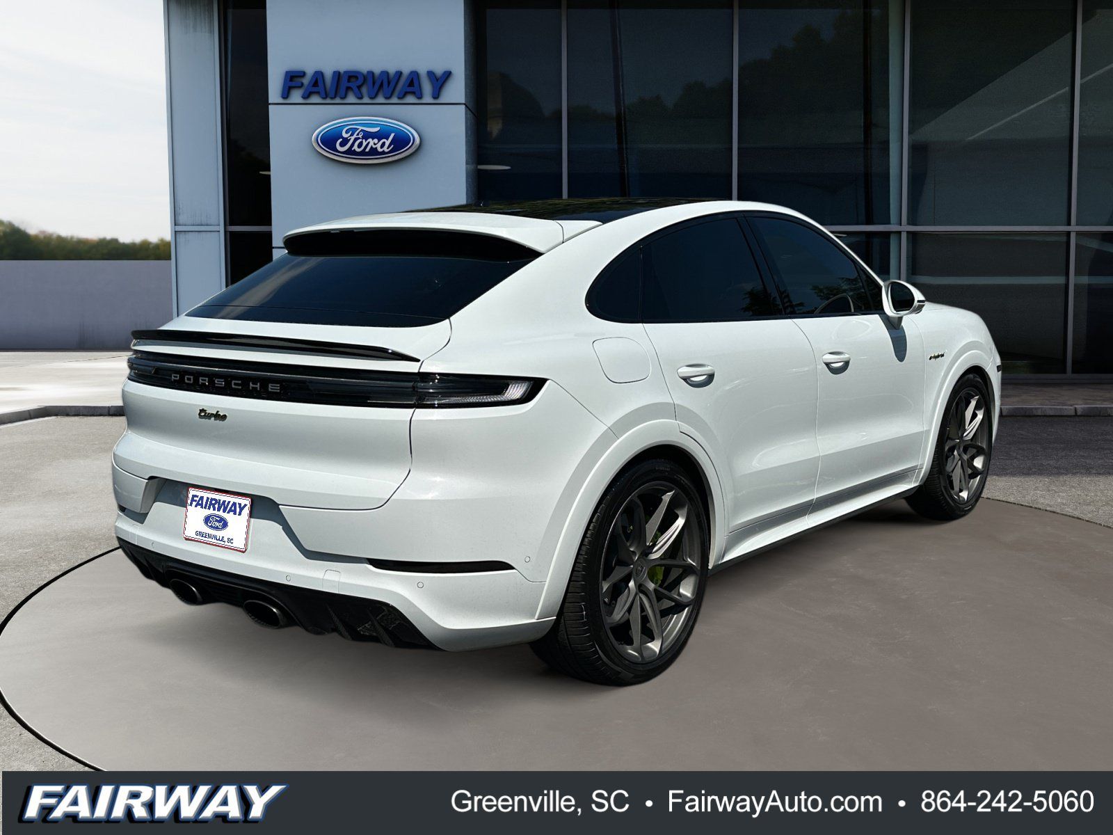 Used 2025 Porsche Cayenne Turbo AWD/4WD image 7