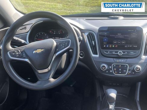Used 2025 Chevrolet Malibu LT FWD image 26